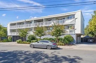 $2,595 | 467 Clinton Street, Unit 7, Redwood City, CA 94062
