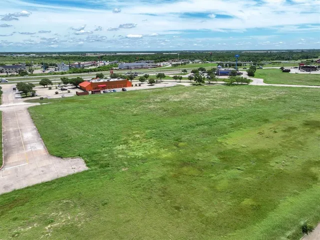 $3,060,000 | 0 Tanger Drive, Terrell, TX 75160