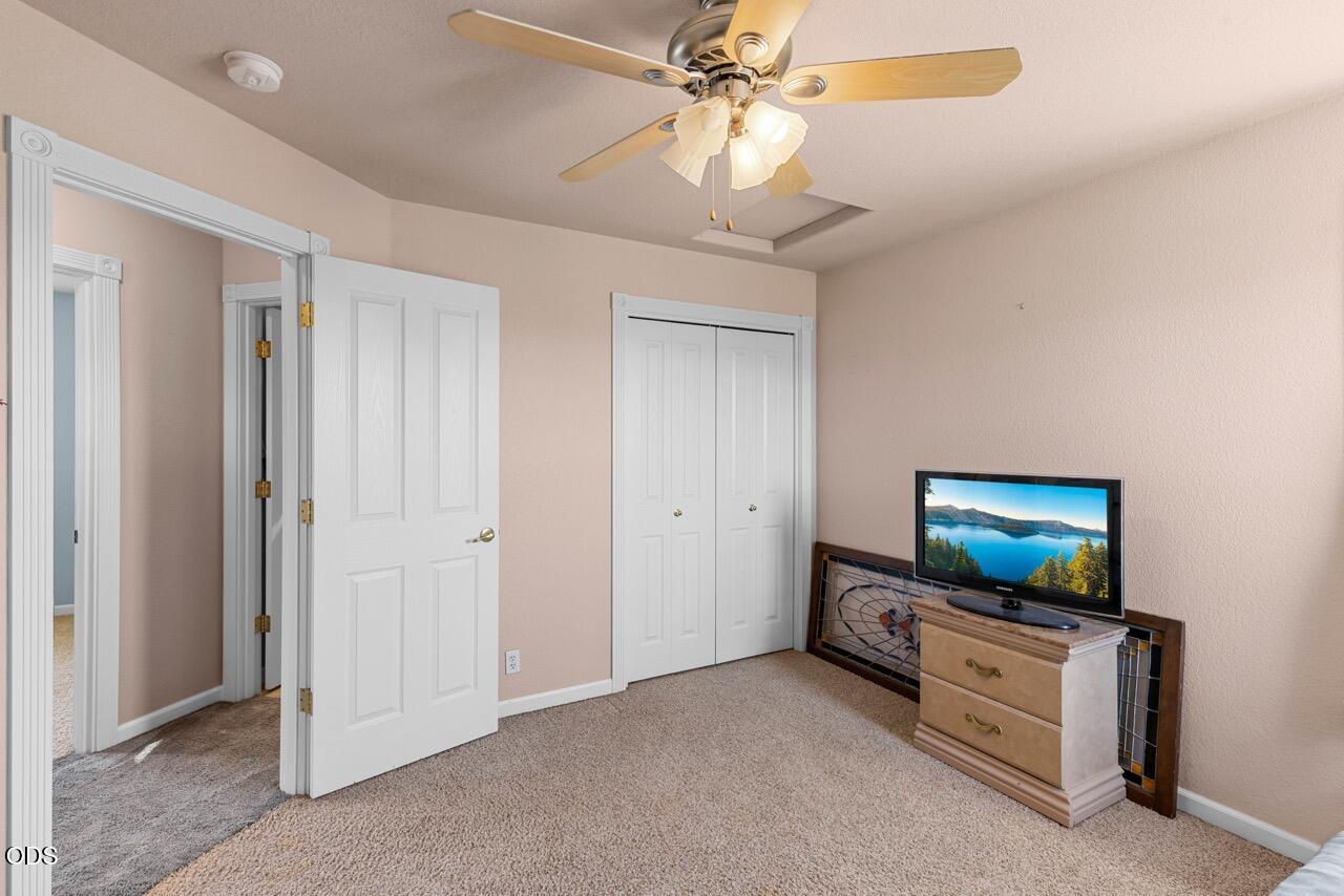 1583 Panoramic Loop Grants Pass, OR 97527 - Photo 32 of 54 Gallery Image 32