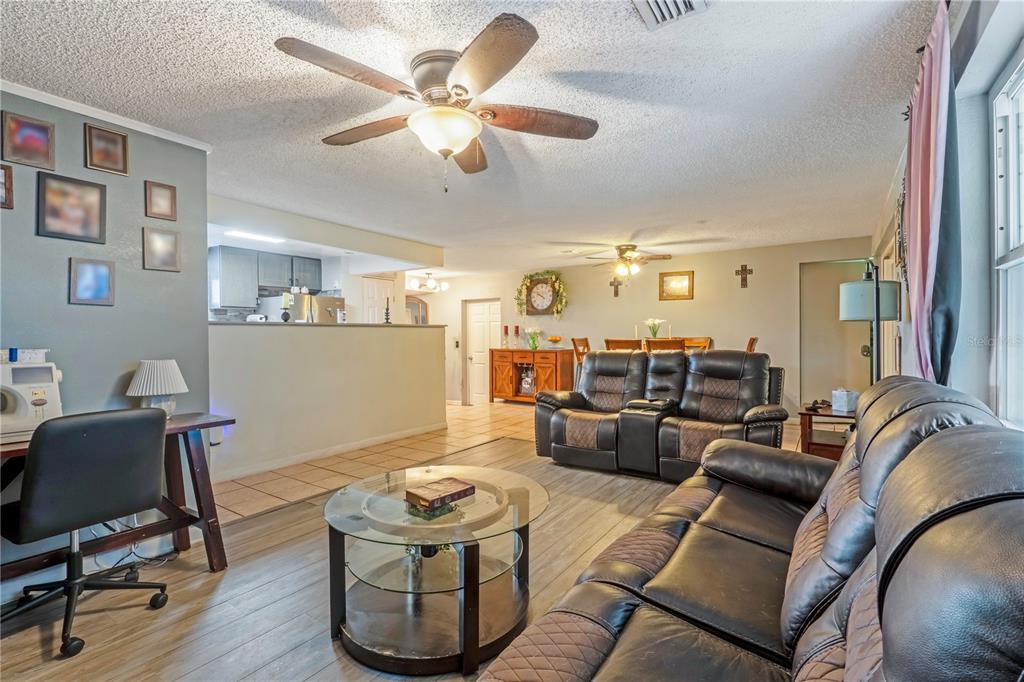 246 Angeles Road DeBary, FL 32713 - Photo 10 of 32 Gallery Image 10