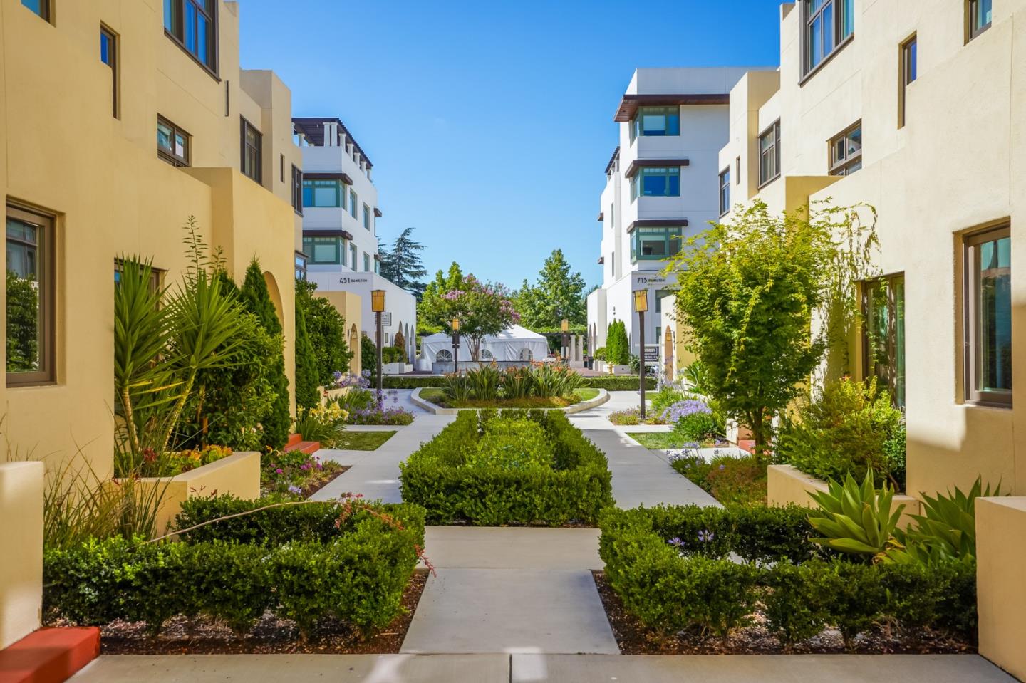 536 Fierro Loop Campbell, CA 95008 - Photo 5 of 57 a view of a multi story building