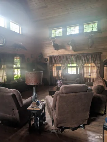 $3,000,000 | 9214 East Morning Glory Avenue, Athol, ID 83801