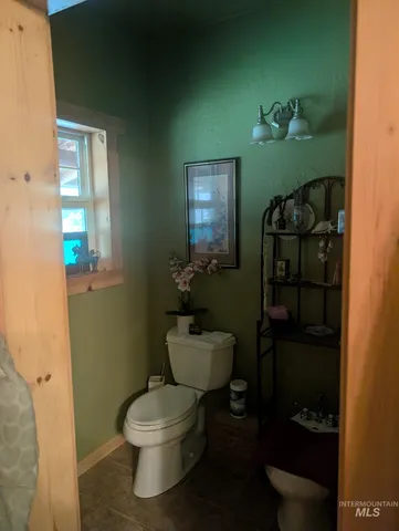 $3,000,000 | 9214 East Morning Glory Avenue, Athol, ID 83801