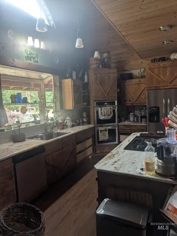 $3,000,000 | 9214 East Morning Glory Avenue, Athol, ID 83801