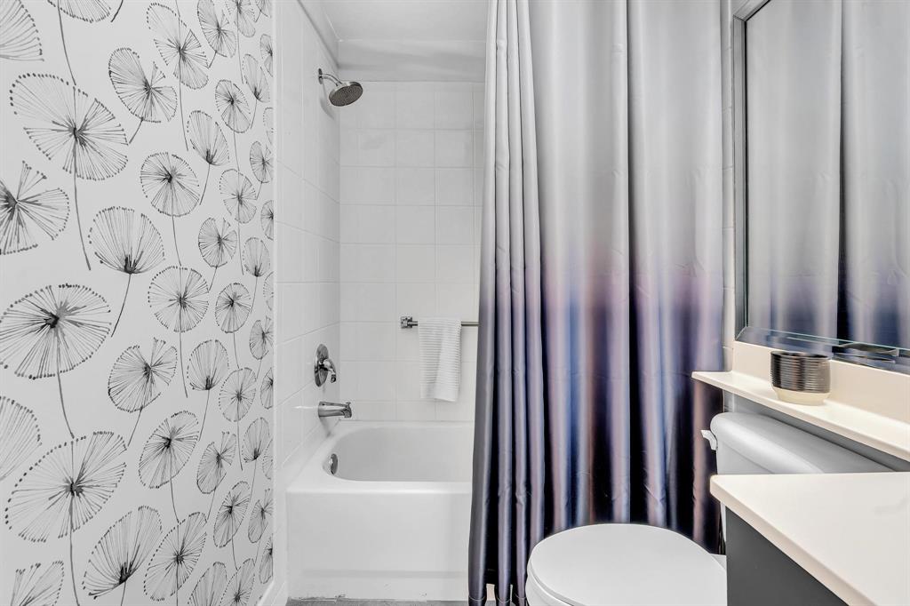 7775 Southampton Terrace, Unit 405 Tamarac, FL 33321 - Photo 42 of 82 a bathroom with a toilet and a sink