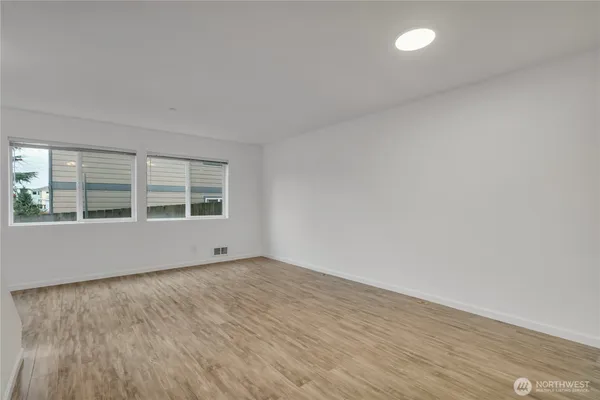 $389,900 | 13349 Ambaum Boulevard Southwest, Burien, WA 98146