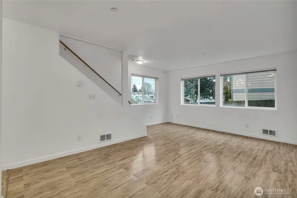 $389,900 | 13349 Ambaum Boulevard Southwest, Burien, WA 98146