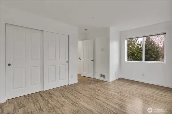 $389,900 | 13349 Ambaum Boulevard Southwest, Burien, WA 98146