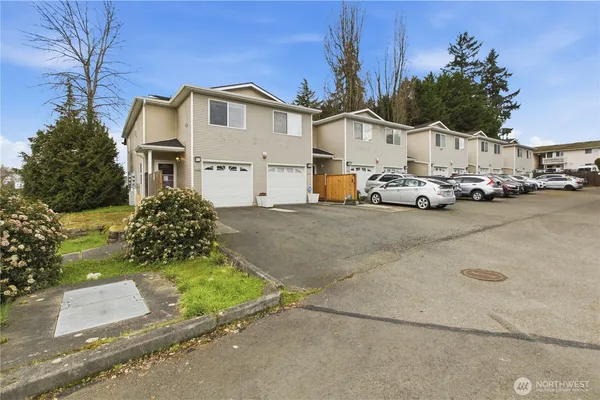 $389,900 | 13349 Ambaum Boulevard Southwest, Burien, WA 98146