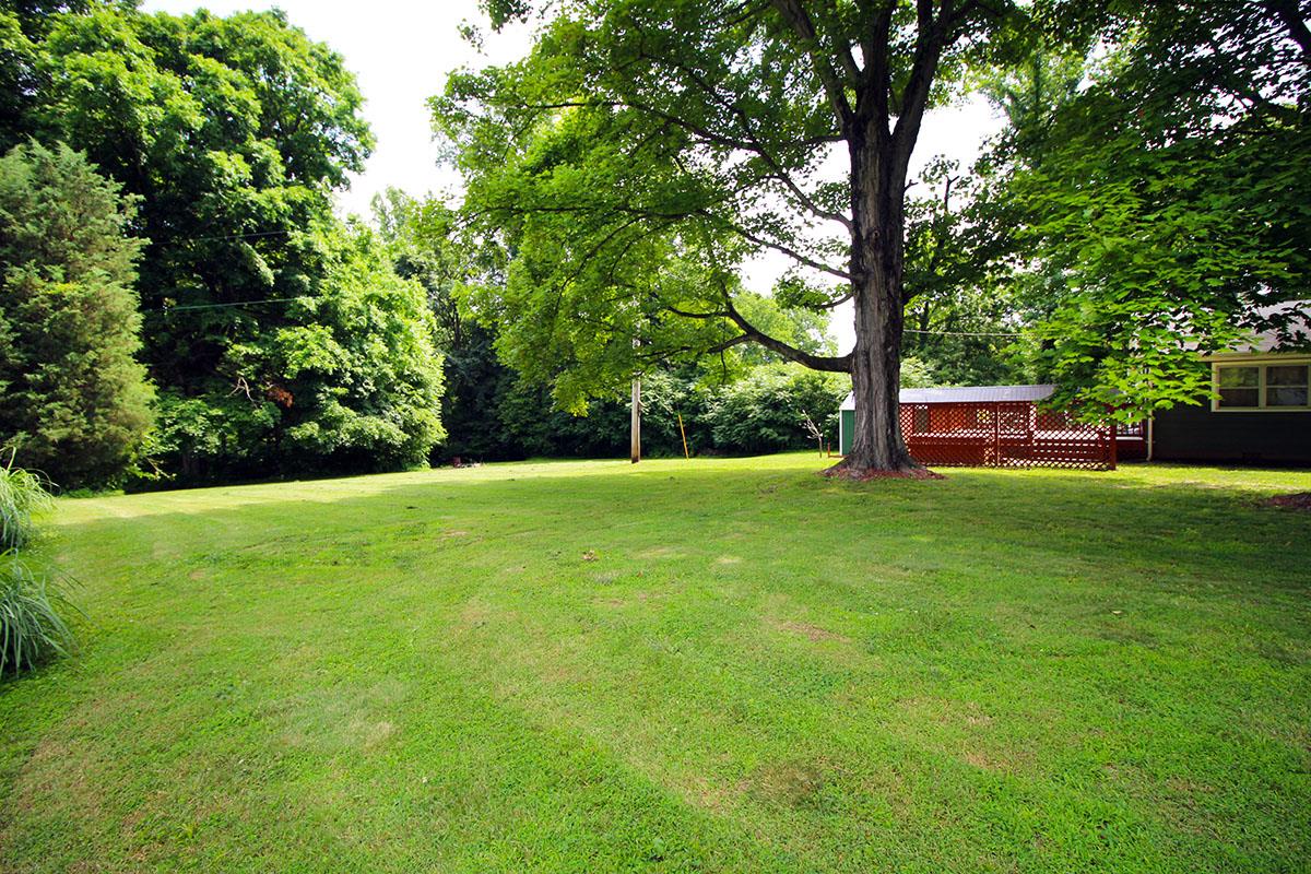 2420 Selzer Road Evansville, IN 47712 - Photo 14 of 36 Gallery Image 14