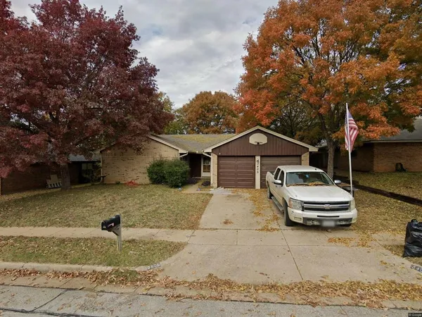 $180,000 | 3405 Mill Ridge Street, Bedford, TX 76021