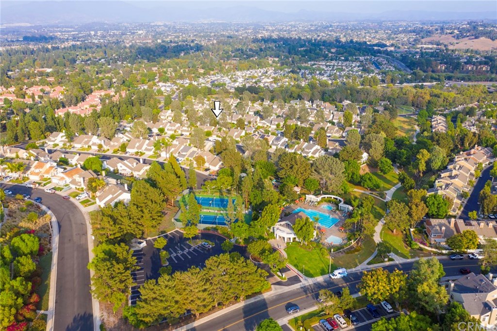 10 Windflower Aliso Viejo, CA 92656 - Photo 34 of 41 Arrow Shows Location Relative to Community Amenities via Greenbelt Walkways