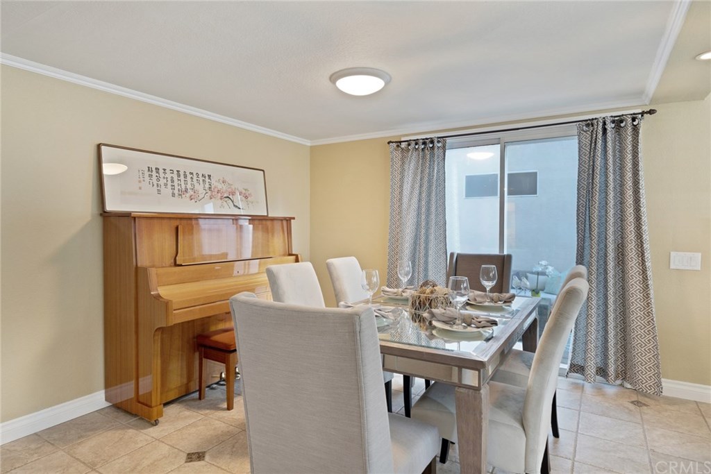 10 Windflower Aliso Viejo, CA 92656 - Photo 6 of 41 Dining Room