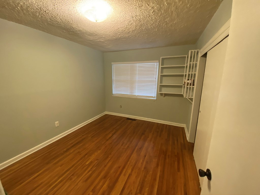 516 Henry Street Aiken, SC 29803 - Photo 9 of 18