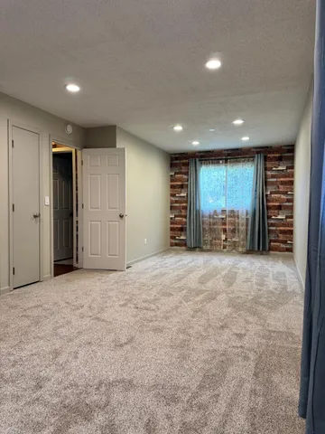 $263,500 | 704 Miller Avenue, Windom, MN 56101