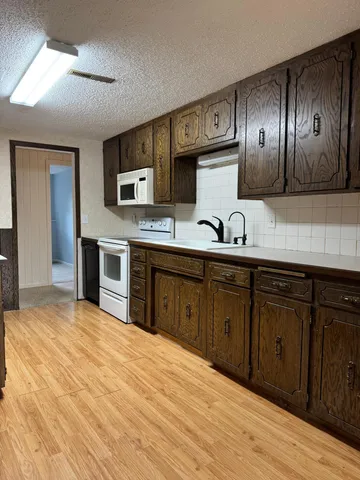 $263,500 | 704 Miller Avenue, Windom, MN 56101