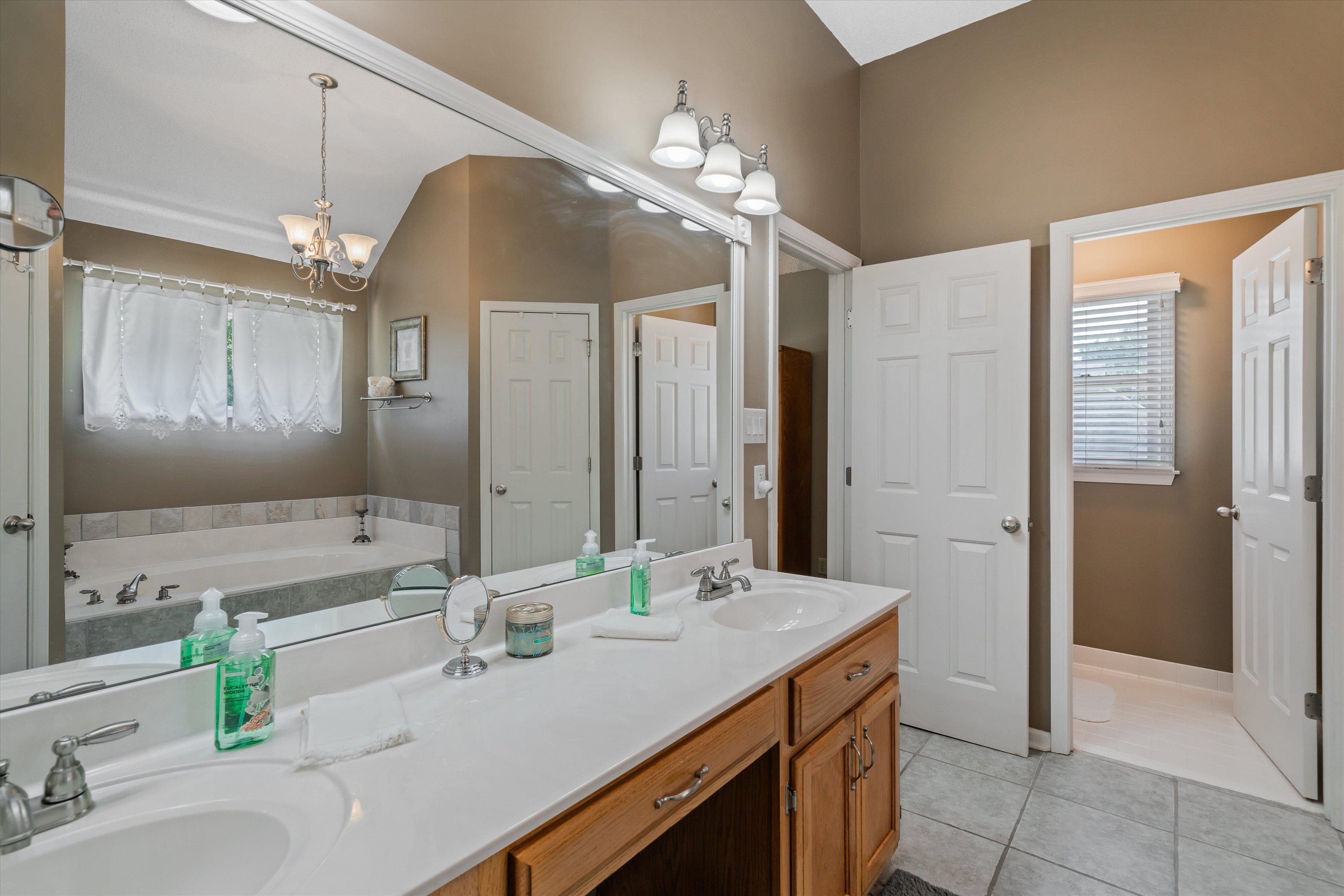 1115 Macon Ridge Drive Collierville, TN 38017 - Photo 14 of 32 Gallery Image 14