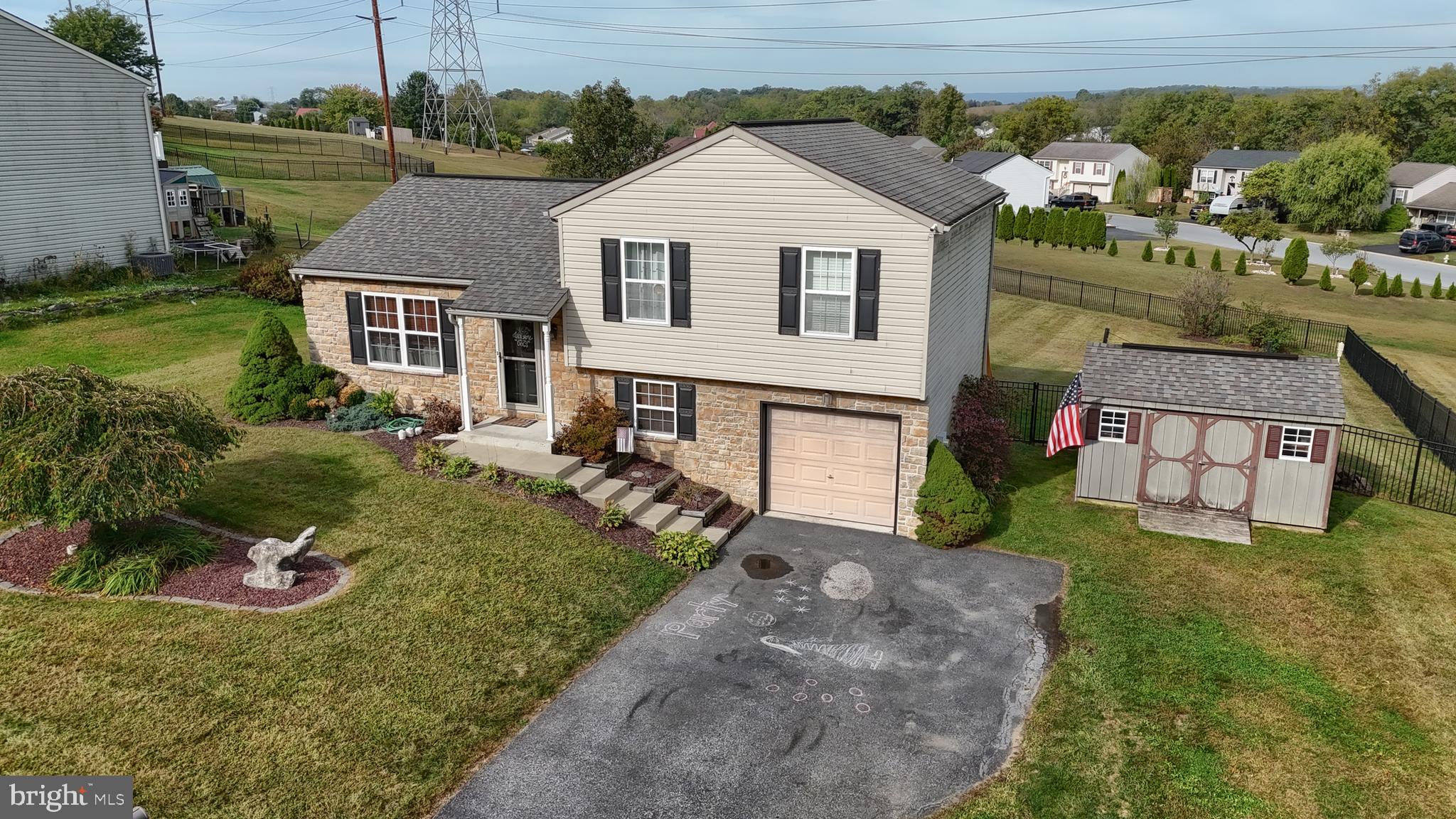 57 East Brookfield Drive Lebanon, PA 17046 - Photo 2 of 40 Gallery Image 2