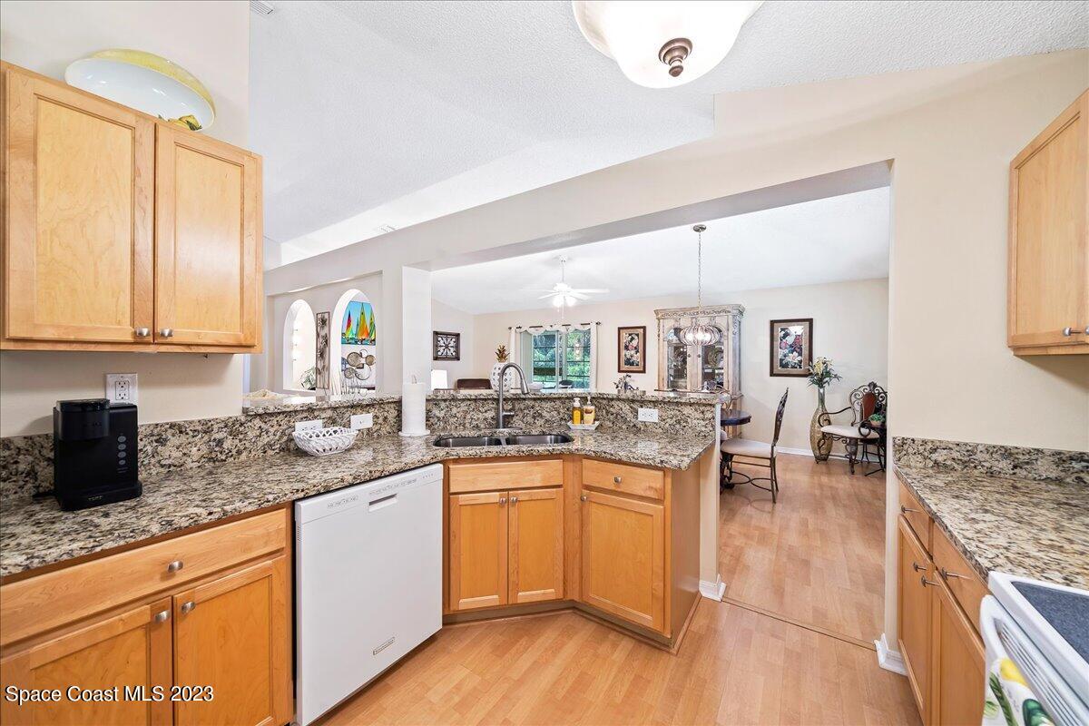 2190 Spring Creek Circle Palm Bay, FL 32905 - Photo 17 of 73 Inviting Kitchen with upgrades
