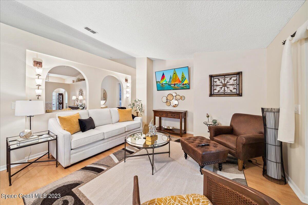 2190 Spring Creek Circle Palm Bay, FL 32905 - Photo 24 of 73 Family room