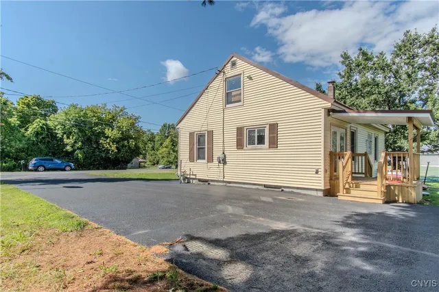 $185,000 | 20726 Weaver Road, Watertown Town, NY 13601