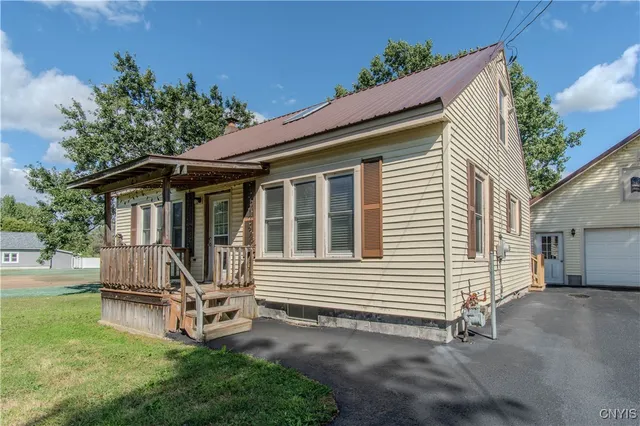 $185,000 | 20726 Weaver Road, Watertown Town, NY 13601