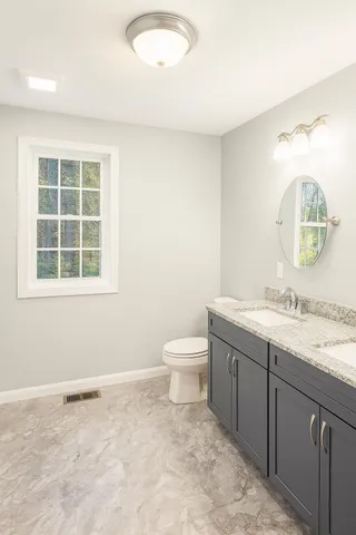 $679,900 | 4 Sheldon Road, Derry, NH 03038