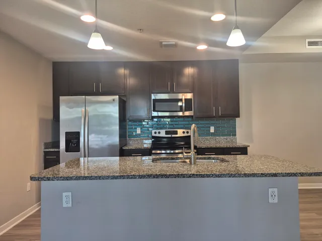 $2,150 | 3603 High Ridge Road, Unit 205, Boynton Beach, FL 33426