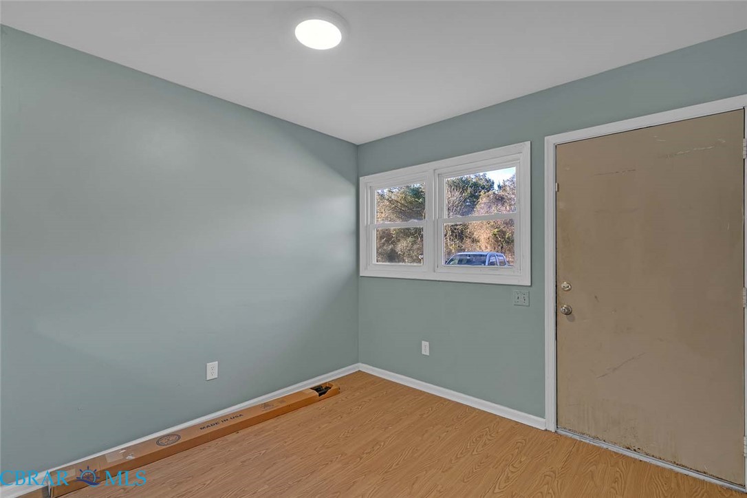 7046 Bray Road Hayes, VA 23072 - Photo 4 of 14