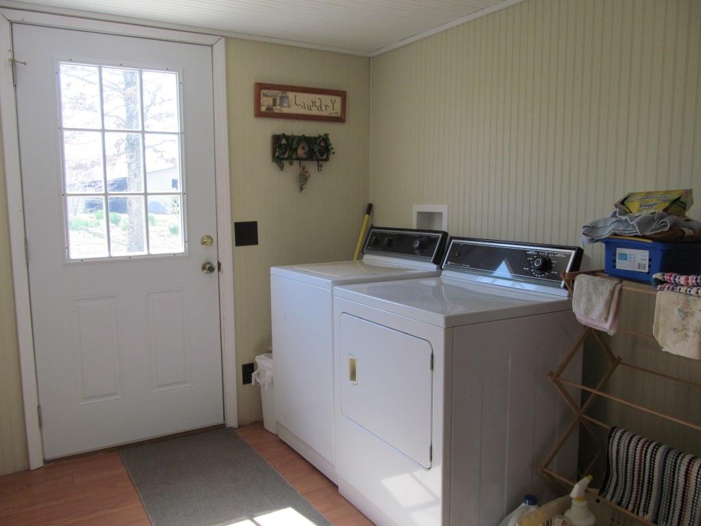 305 Poag Road Hohenwald, TN 38462 - Photo 10 of 27 Gallery Image 10