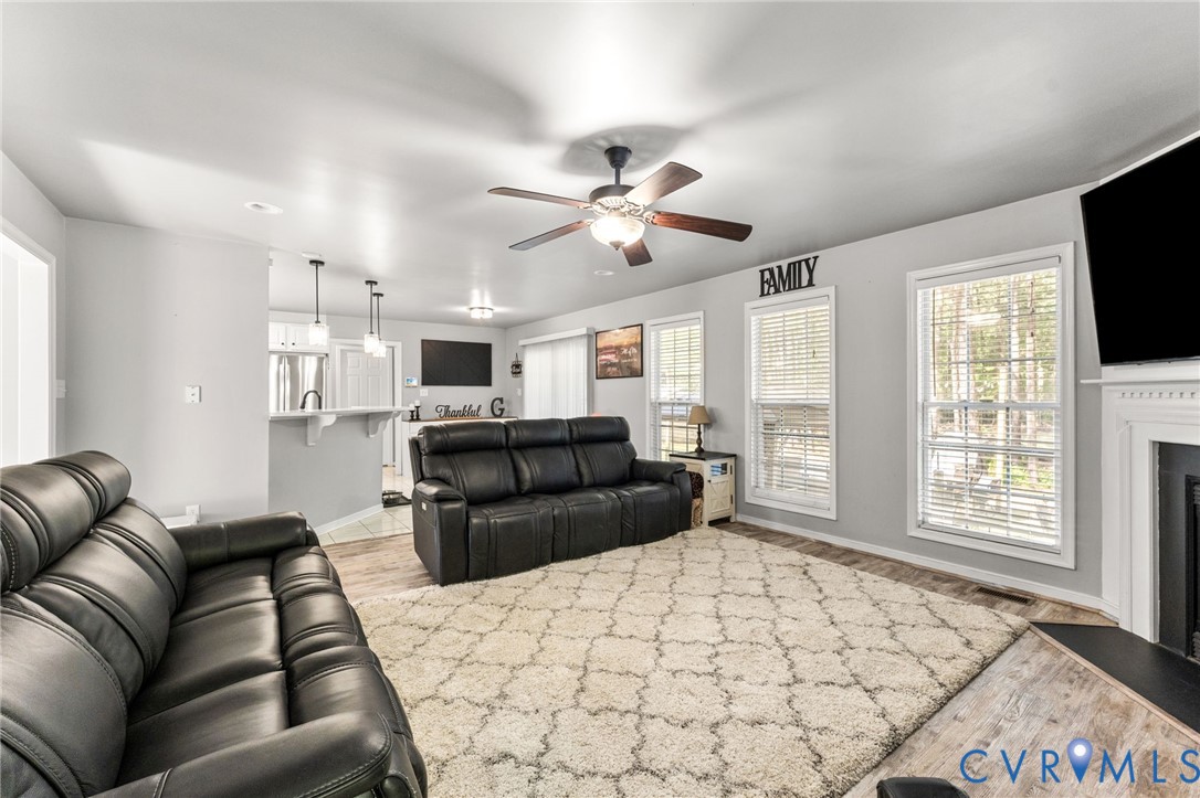 3120 Denise Road Petersburg, VA 23805 - Photo 27 of 51 Spacious living area featuring wood-finish floorin