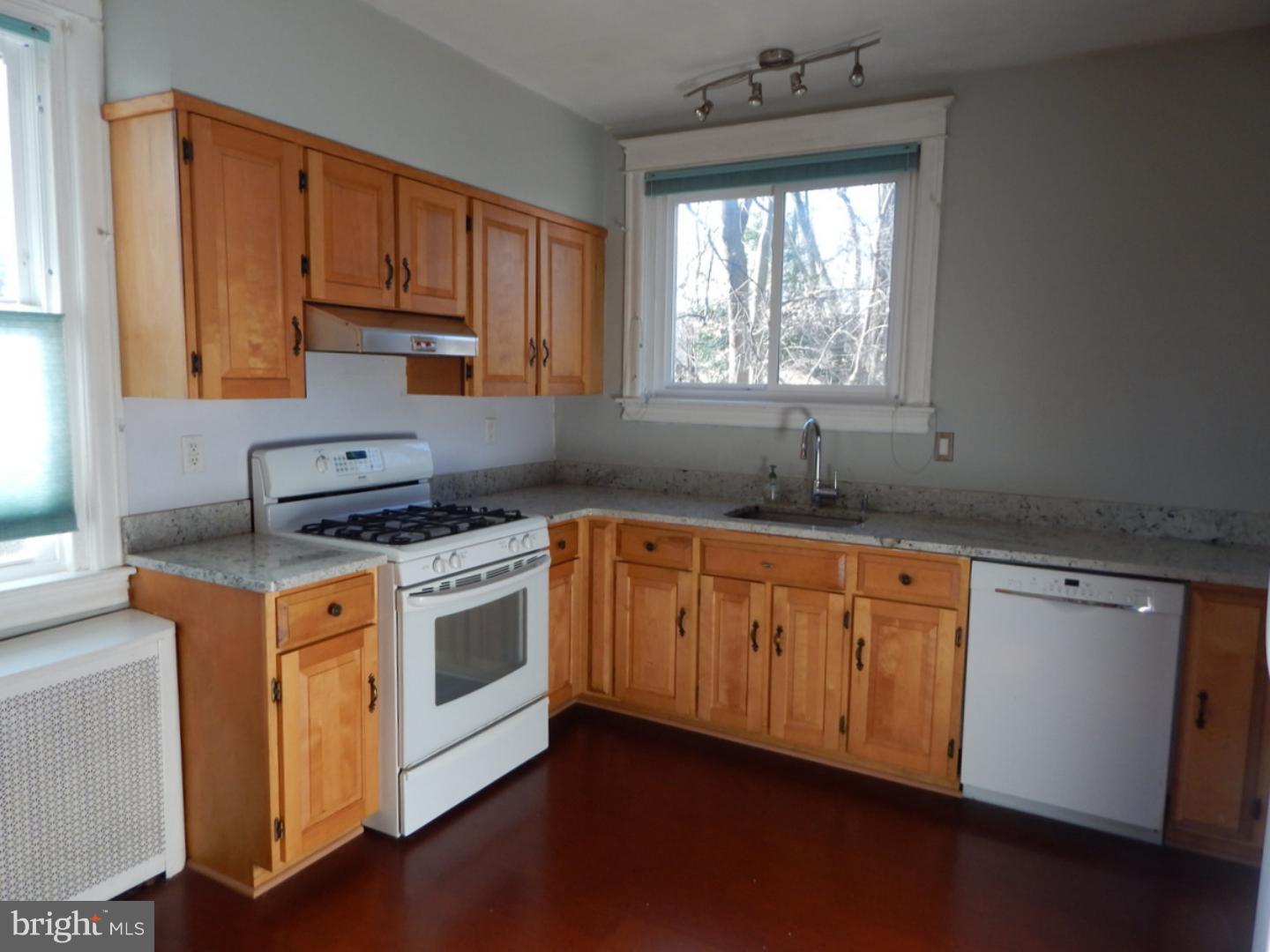 7450 Devon Street Philadelphia, PA 19119 - Photo 7 of 23 Kitchen