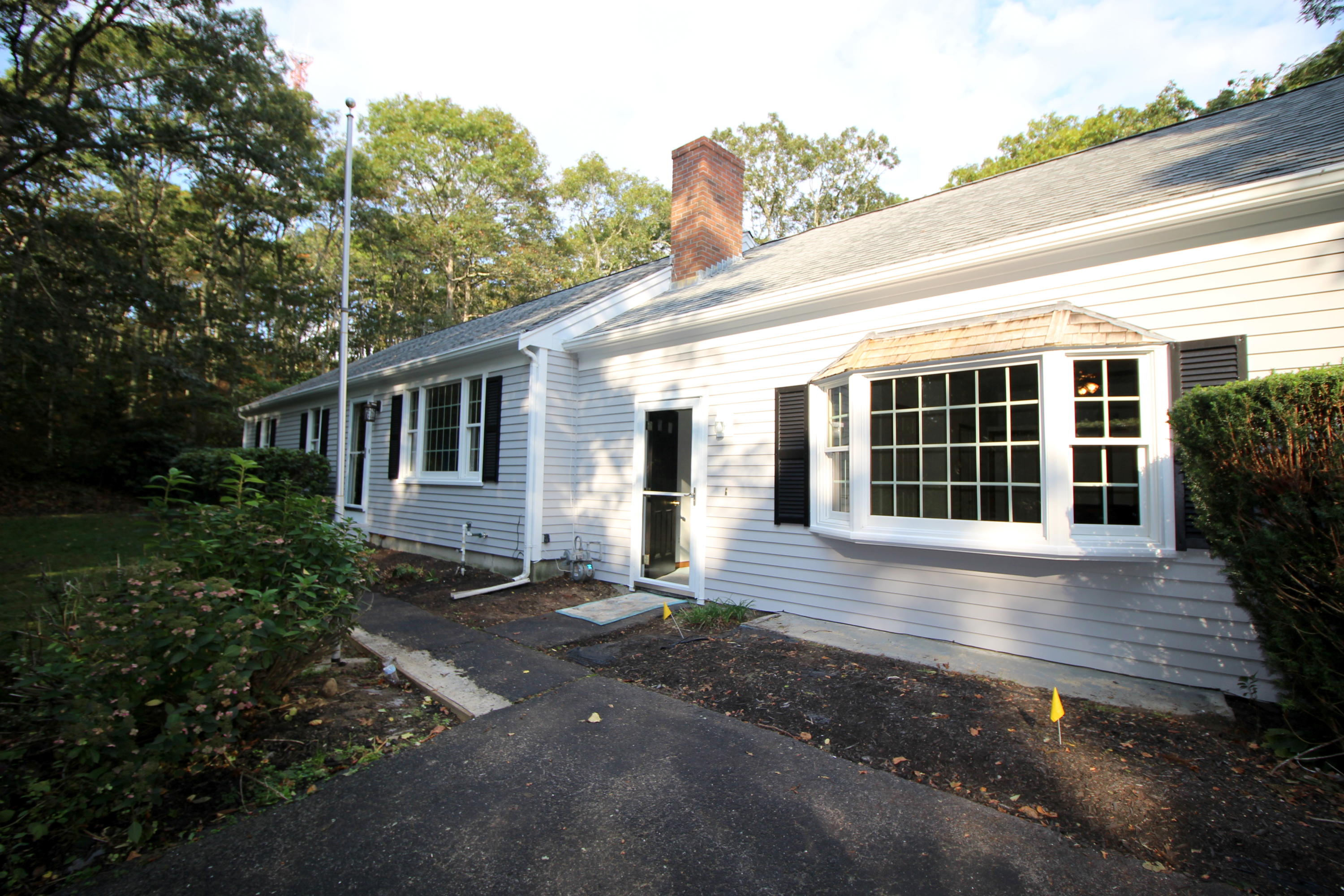 113 Cap'n Jac's Road Centerville, MA 02632 - Photo 2 of 36 front close
