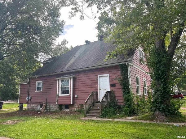 $64,900 | 701 West College Street, Carbondale, IL 62901