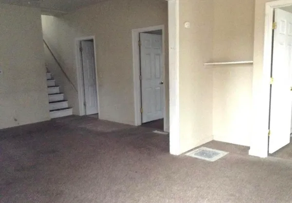 $64,900 | 701 West College Street, Carbondale, IL 62901