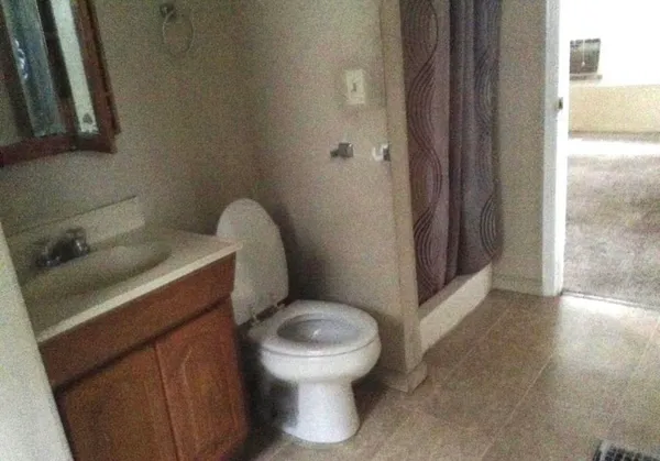 $64,900 | 701 West College Street, Carbondale, IL 62901