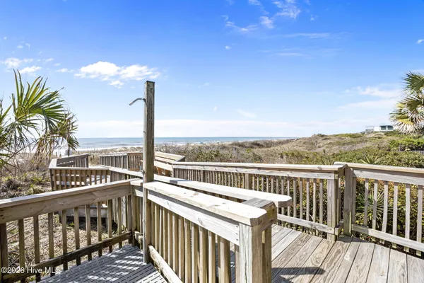 $285,000 | 9100 Reed Drive, Unit 4106, Emerald Isle, NC 28594