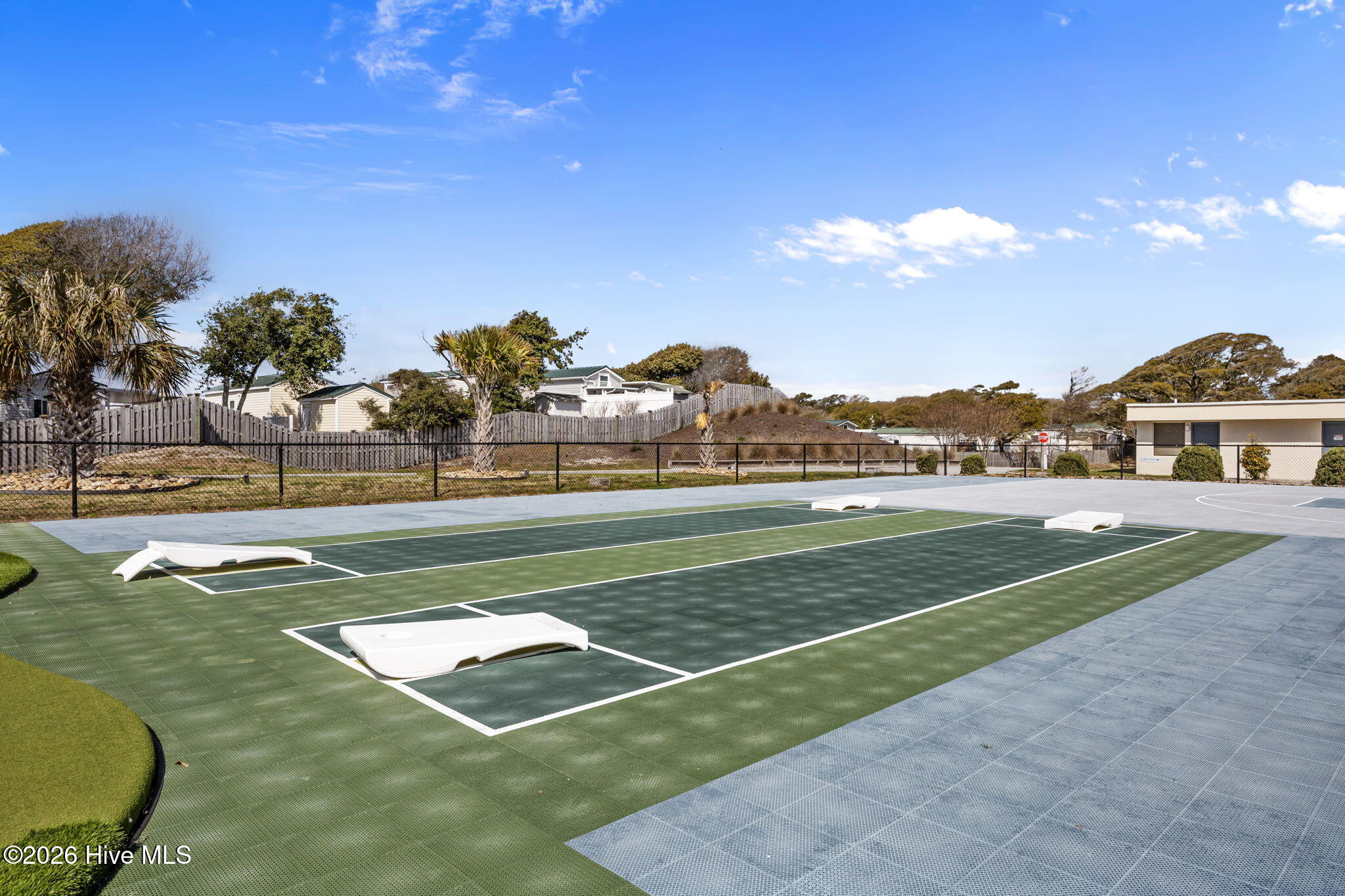 9100 Reed Drive, Unit 4106 Emerald Isle, NC 28594 - Photo 19 of 29 28-web-or-mls-IMG_8686