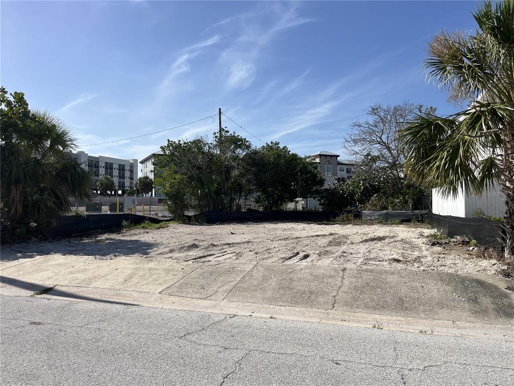 180 East Madeira Avenue Madeira Beach, FL 33708 - Photo 4 of 5