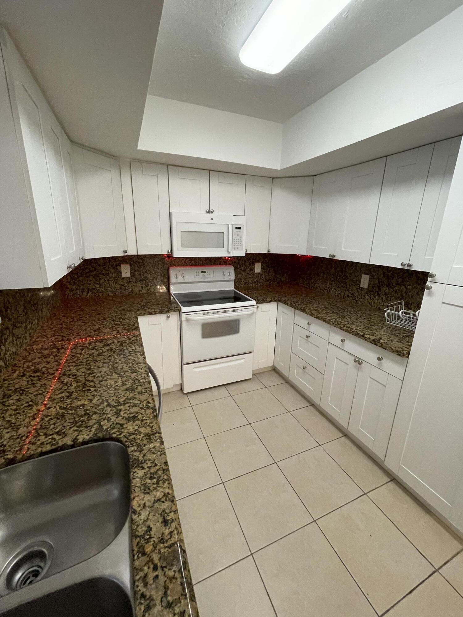 2267 Northeast 3rd Avenue Boca Raton, FL 33431 - Photo 6 of 12 Kitchen