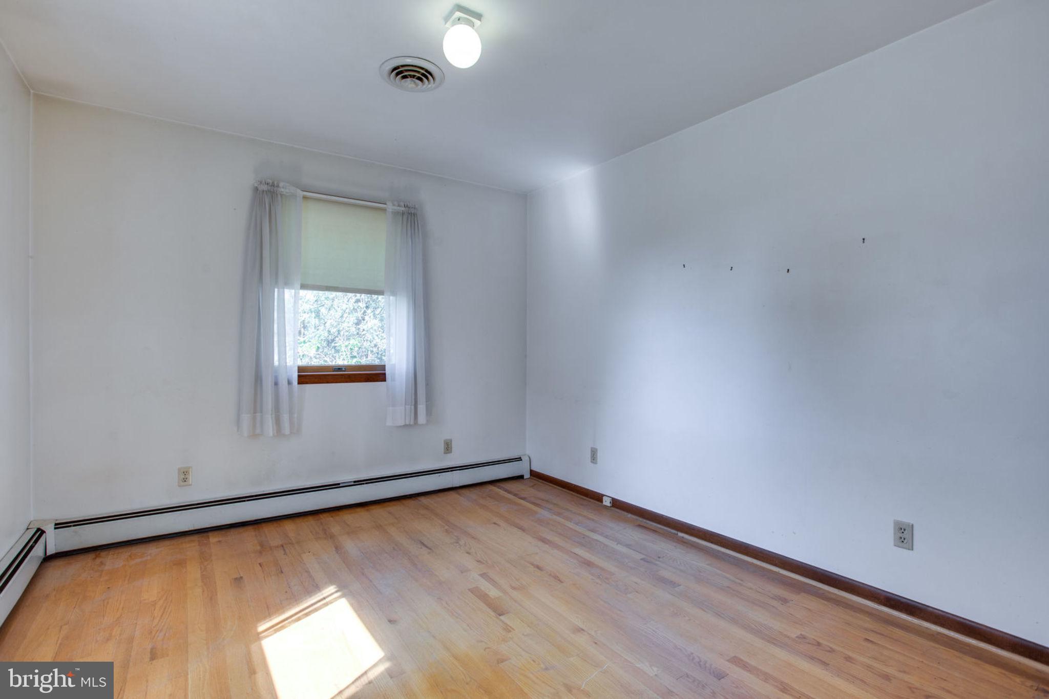 1508 Miller Road Westminster, MD 21158 - Photo 22 of 39 Second Bedroom