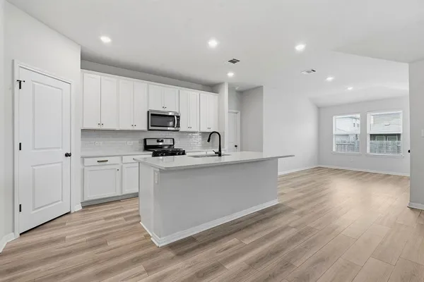 $2,300 | 2807 Rustic Hills Drive, Round Rock, TX 78665