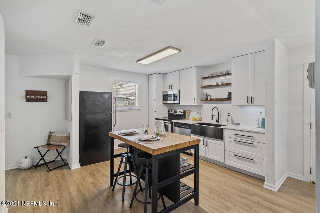 373 Sargo Road Atlantic Beach, FL 32233 - Photo 13 of 43 373 Sargo (17).jpg-SMALL