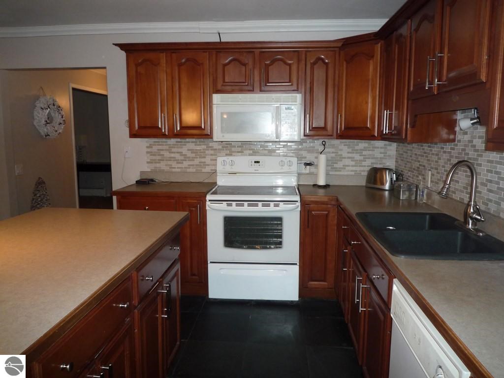 7887 North Peoples Road Edmore, MI 48829 - Photo 22 of 36 1792855-21.JPG