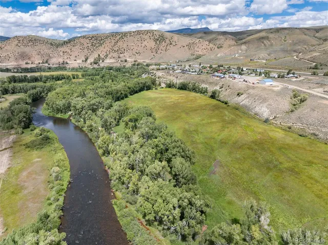 a view of a yard with a garden