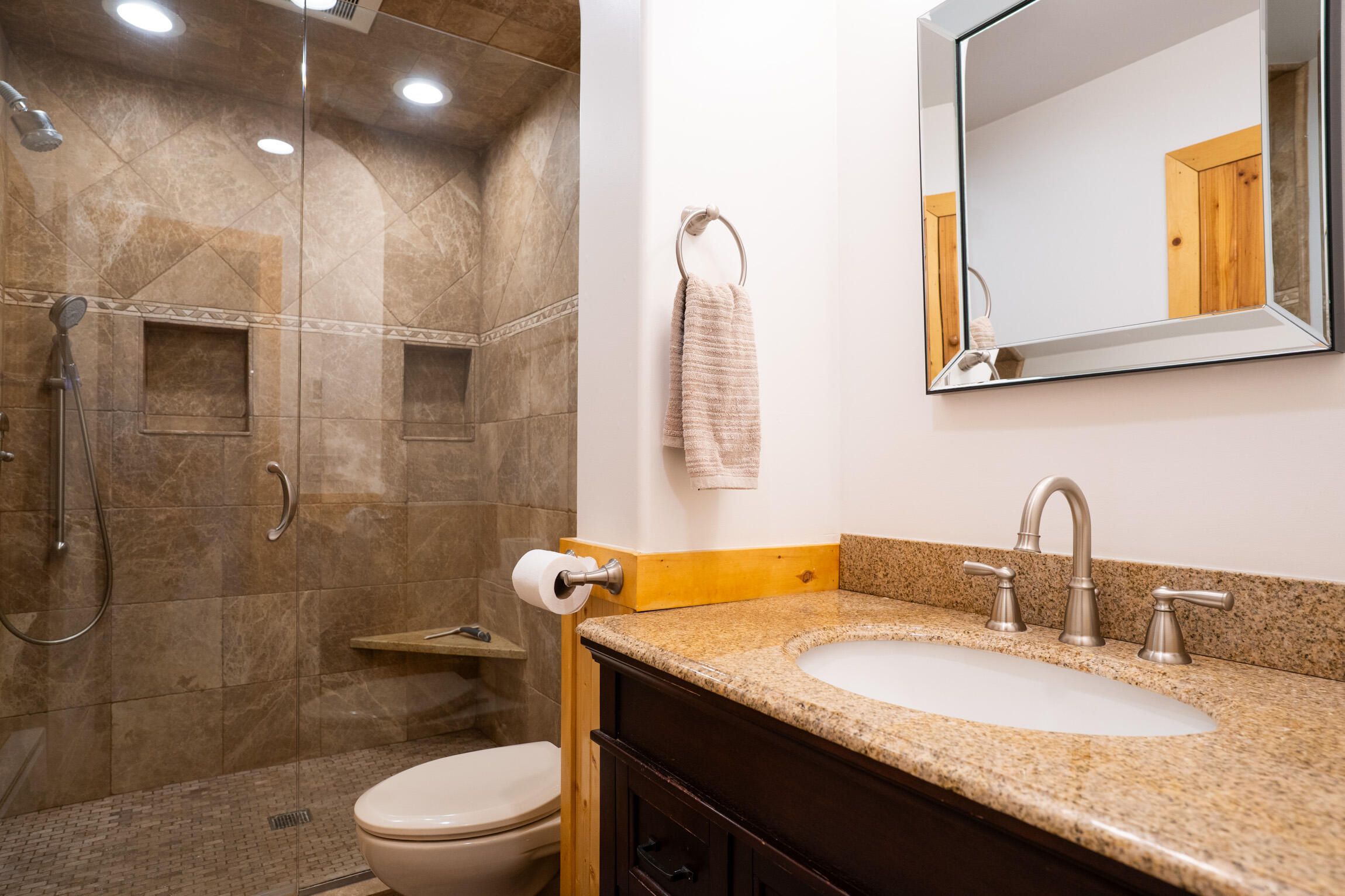 2265 Bonne Vie Condo Road Sun Valley, ID 83353 - Photo 14 of 20 Bathroom 2