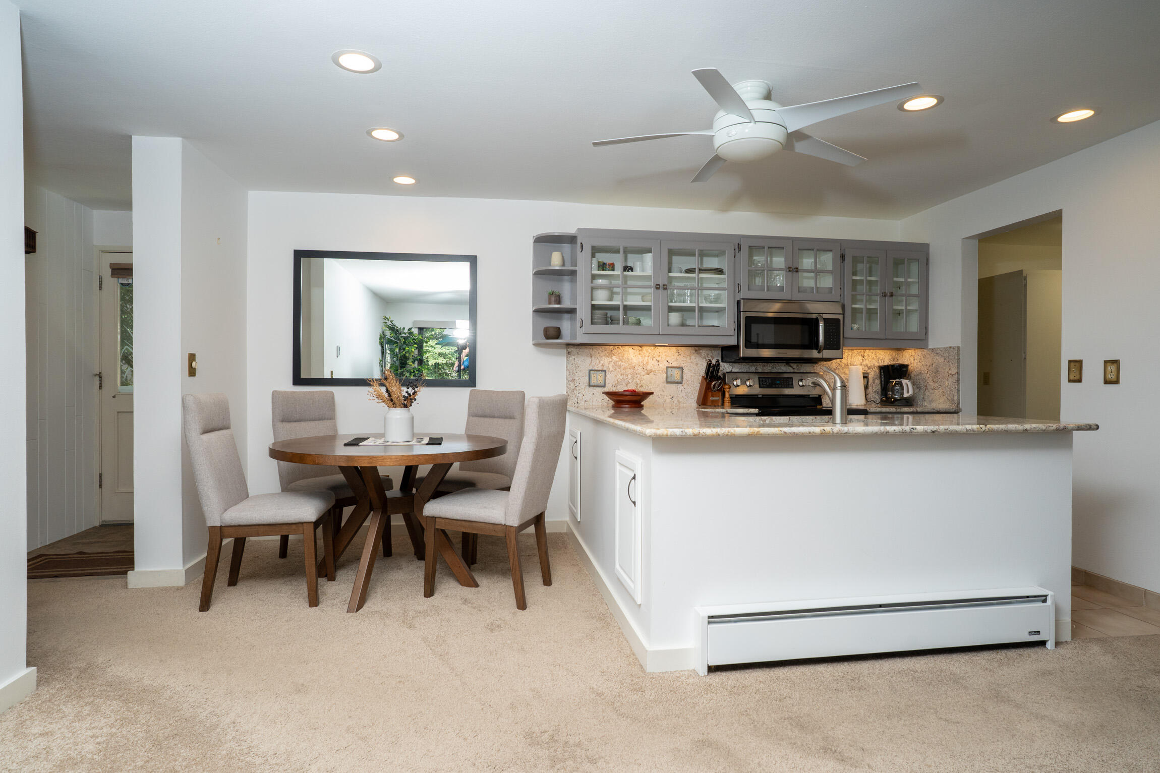 2265 Bonne Vie Condo Road Sun Valley, ID 83353 - Photo 4 of 20 Kitchen Dining 1