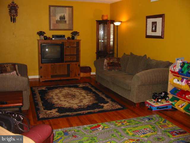 434 Appletree Road Camp Hill, PA 17011 - Photo 2 of 9 Gallery Image 2