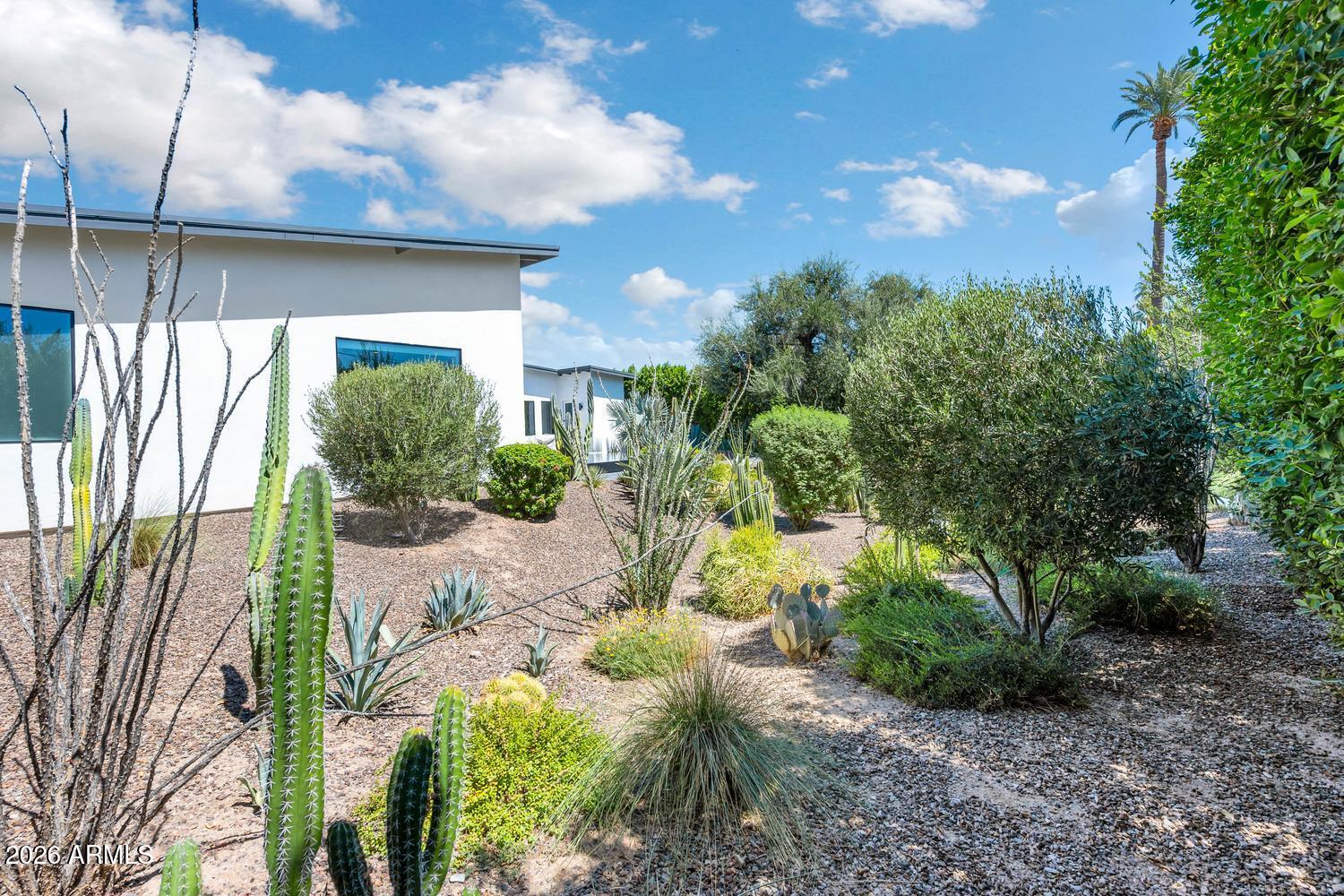 75 East Griswold Road Phoenix, AZ 85020 - Photo 29 of 29 033-003-75 E Griswold-1500x1000