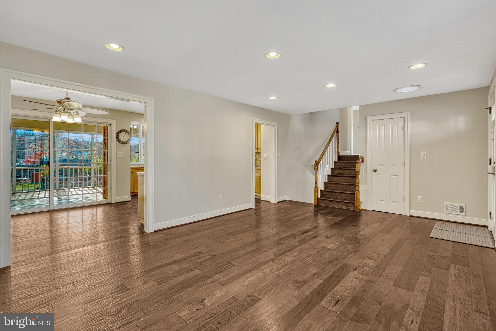 9915 Colony Road Fairfax, VA 22030 - Photo 8 of 54 Living Room 4
